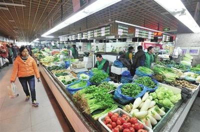 上海熱線HOT新聞--蔬菜價格持續大幅下降 上海菜價普遍回落一成