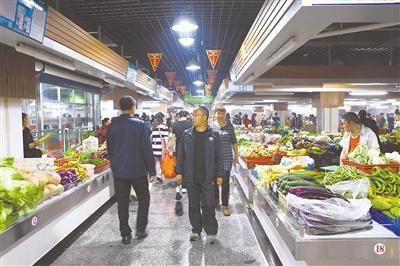 鳳城綜合農(nóng)貿(mào)市場 蔬菜經(jīng)營新標(biāo)桿，品質(zhì)生活有保障